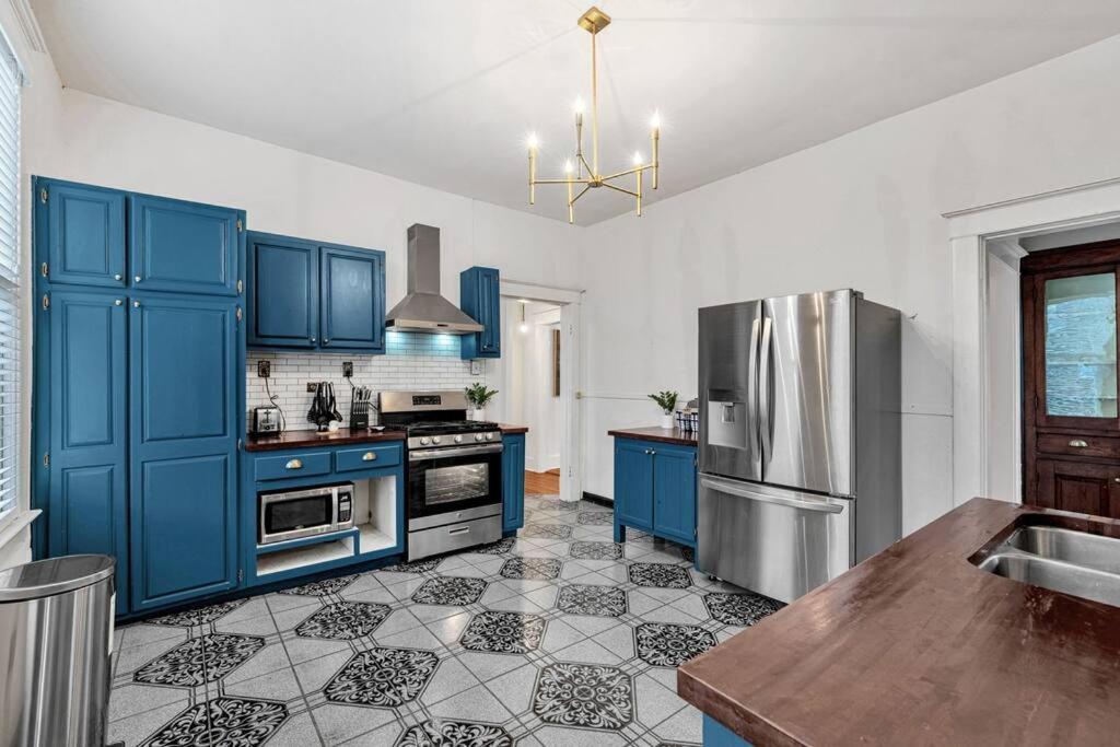Exquisite Two-Story Home Located In Midtown Мемфис Экстерьер фото